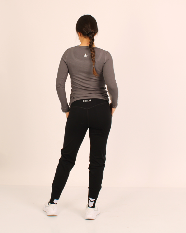Women's Performance Long-Sleeve Shirt